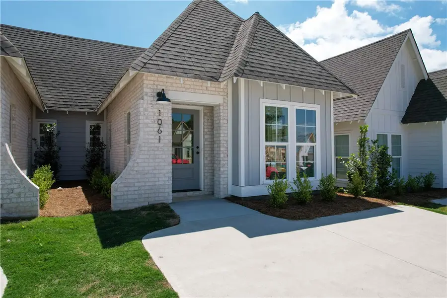 1061 Hunters Way, Opelika, AL 36801 - #2