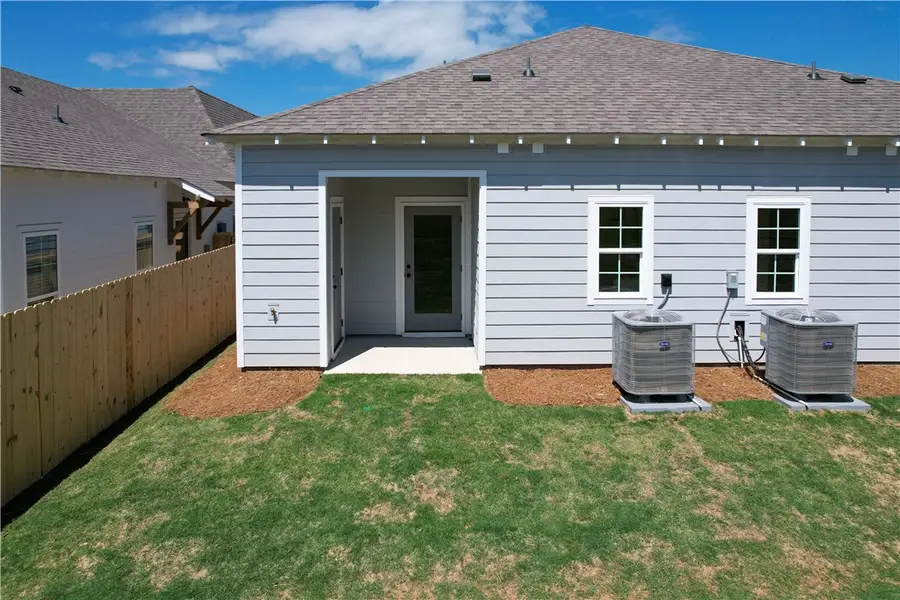 1061 Hunters Way, Opelika, AL 36801 - #3