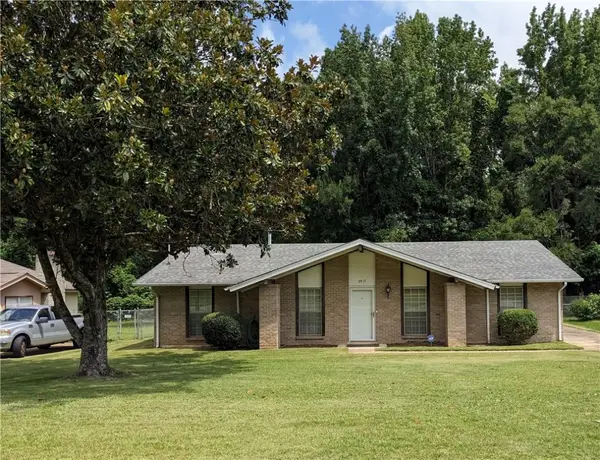 2912 Mcfadden Street, Tuskegee, AL 36083