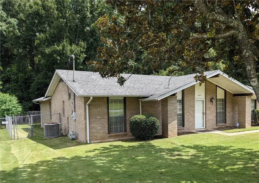 2912 Mcfadden Street, Tuskegee, AL 36083 - Image #2