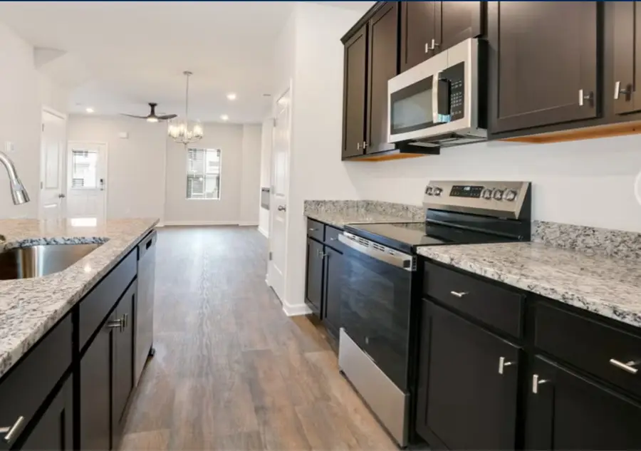 3254 Hamlet Drive #19, Opelika, AL 36804 - Image #2