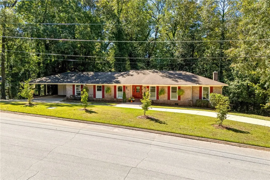 1106 W Collinwood Circle, Opelika, AL 36801 - Image #1