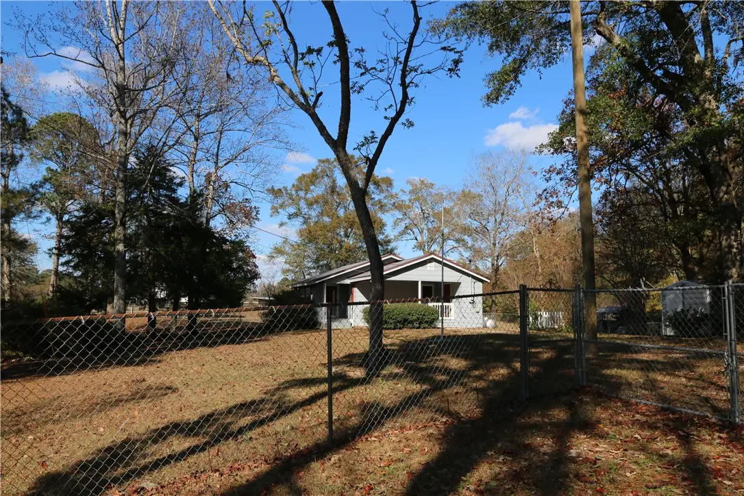 1755 Lee Road 61, Loachapoka Roxana, AL 36865 - #1