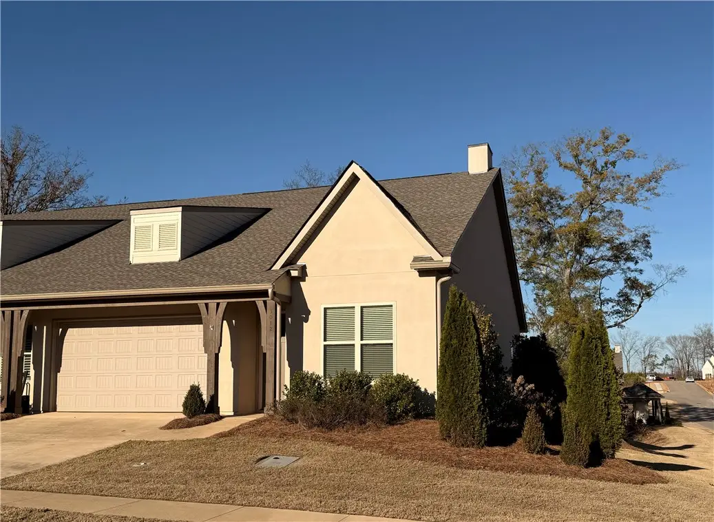 3012 Lakewood Lane, Opelika, AL 36801 - Image #1
