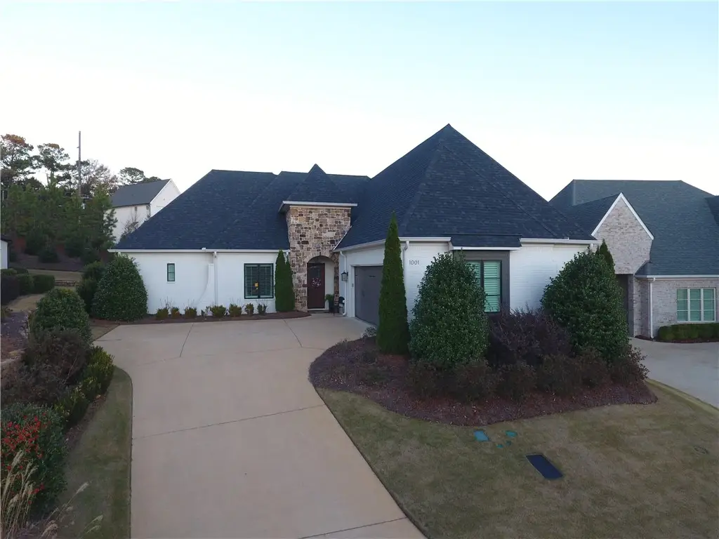 1001 Fairview Drive, Auburn, AL 36830 - Image #1