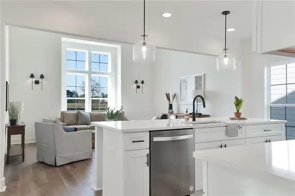 209 Bottle Way, Auburn, AL 36830