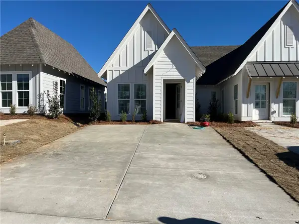 1057 Hunters Way, Opelika, AL 36801