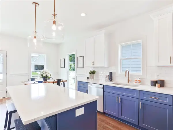 201 Woodland Circle, Opelika, AL 36801