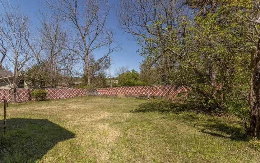 2812 Azalea Avenue, Tuskegee Institute, AL 36088 - #3