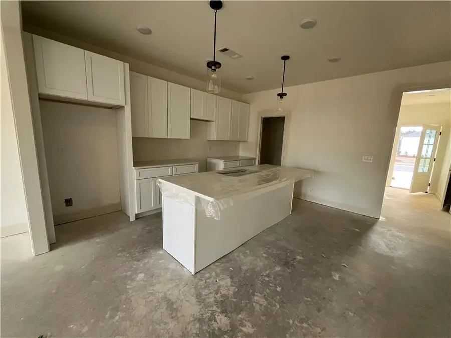 816 Hunters Way, Opelika, AL 36801 - Image #2