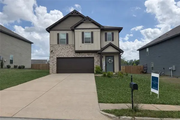 2801 Dunstan Lane, Opelika, AL 36804