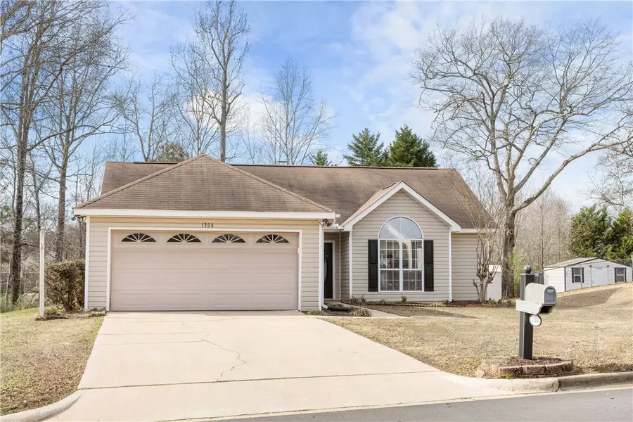 1304 Douglas Street, Opelika, AL 36801 - Image #2