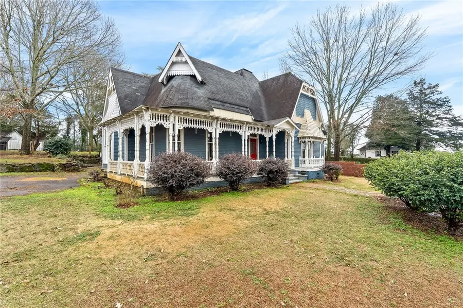 236 N East Street, Dadeville, AL 36853 - #2