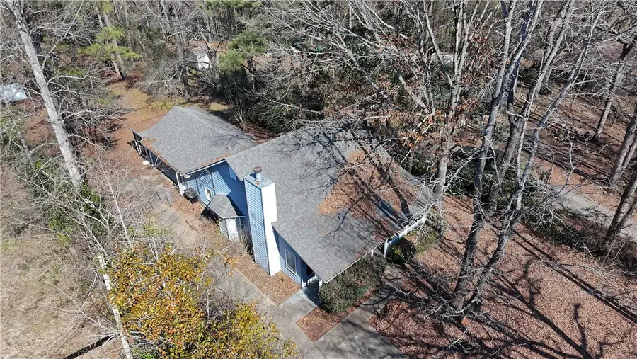 586 Oakview Circle, Smiths Station, AL 36877 - #2