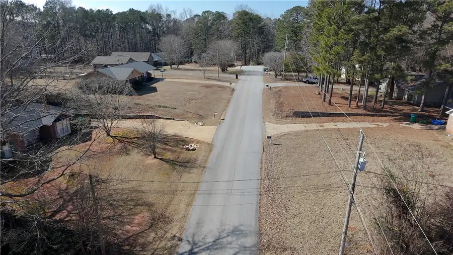 586 Oakview Circle, Smiths Station, AL 36877 - #3