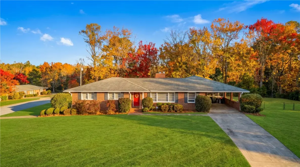 210 Etowah Avenue, Opelika, AL 36801 - #1