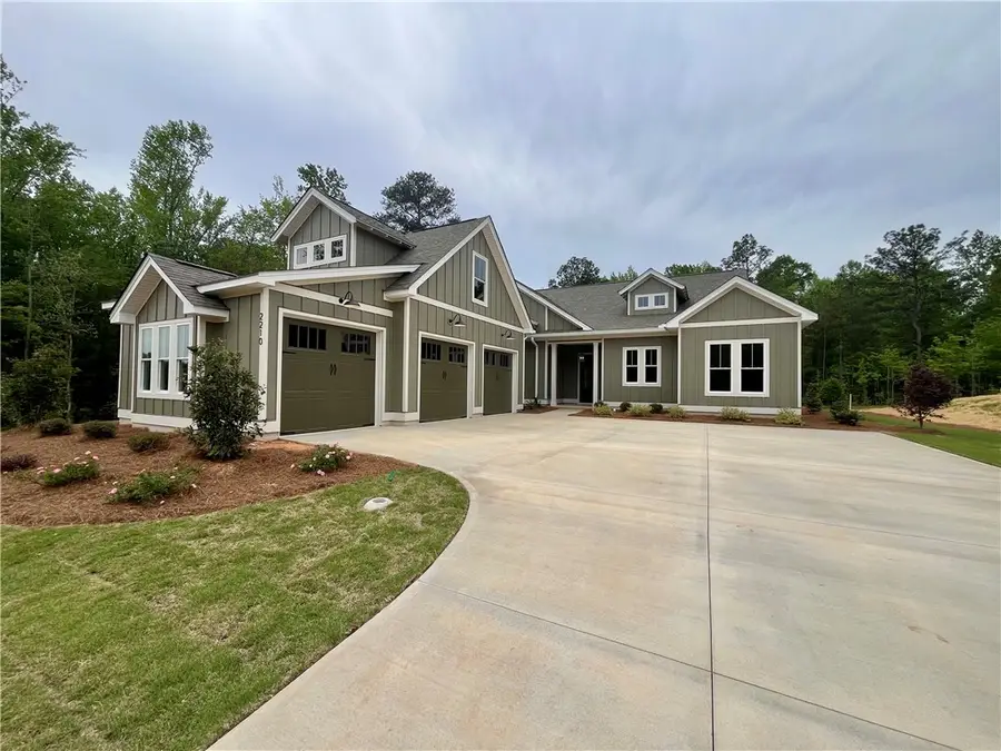 2210 Quail Hollow, Opelika, AL 36801 - #2