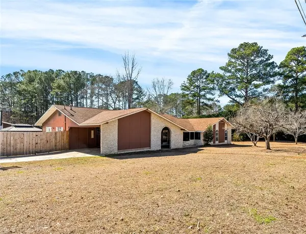 201 Hillflo Avenue, Opelika, AL 36801