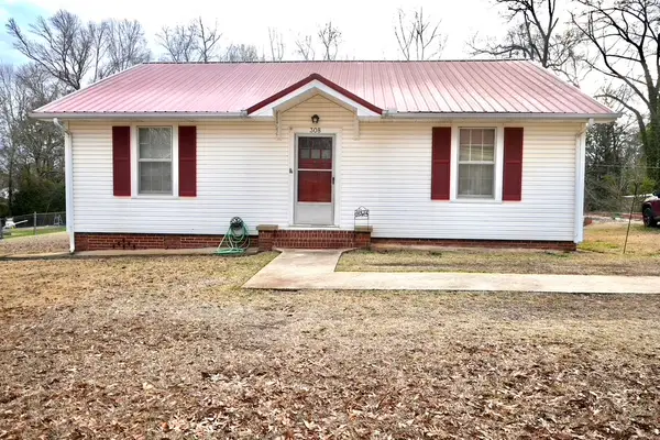 208 Combs Street, Valley, AL 36854