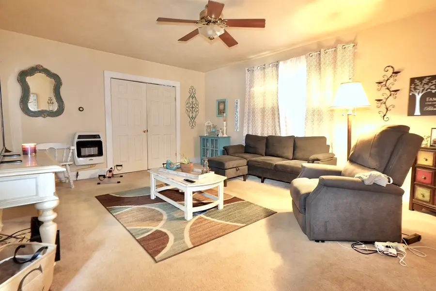 208 Combs Street, Valley, AL 36854 - #3