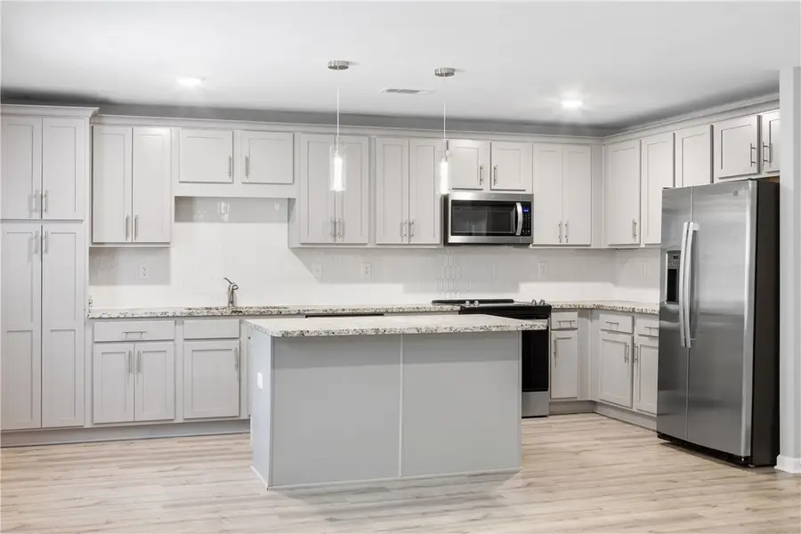 118 Gray Street, Opelika, AL 36801 - #3