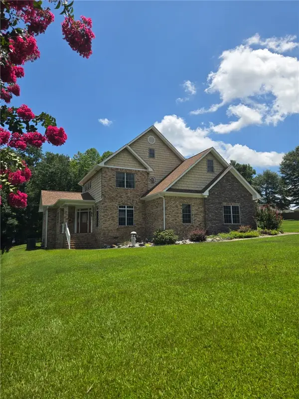 122 Coachmans Drive, Auburn, AL 36832