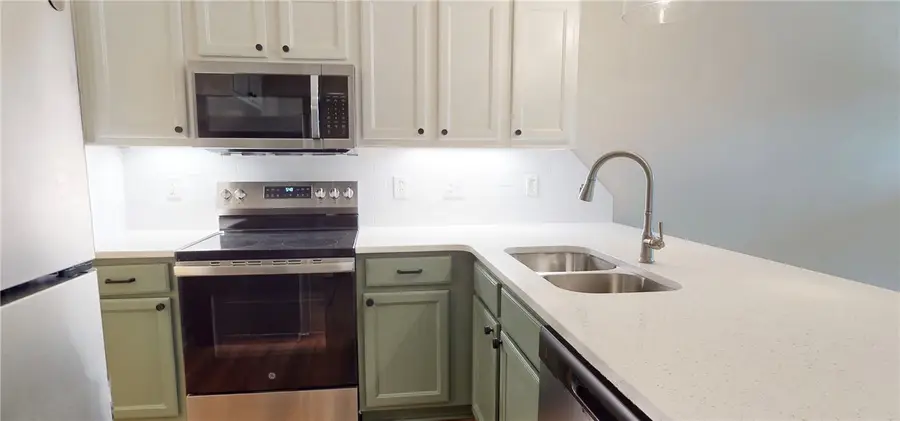 327 N Ross Street, Auburn, AL 36830 - #3