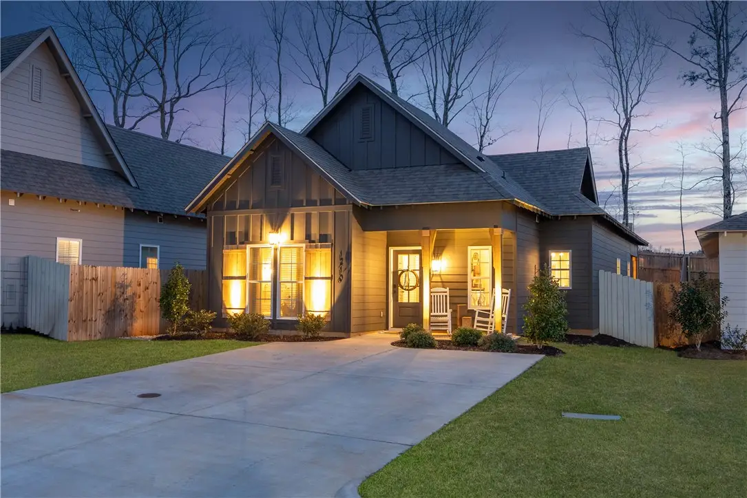 1210 Woodland Circle, Opelika, AL 36801 - #1