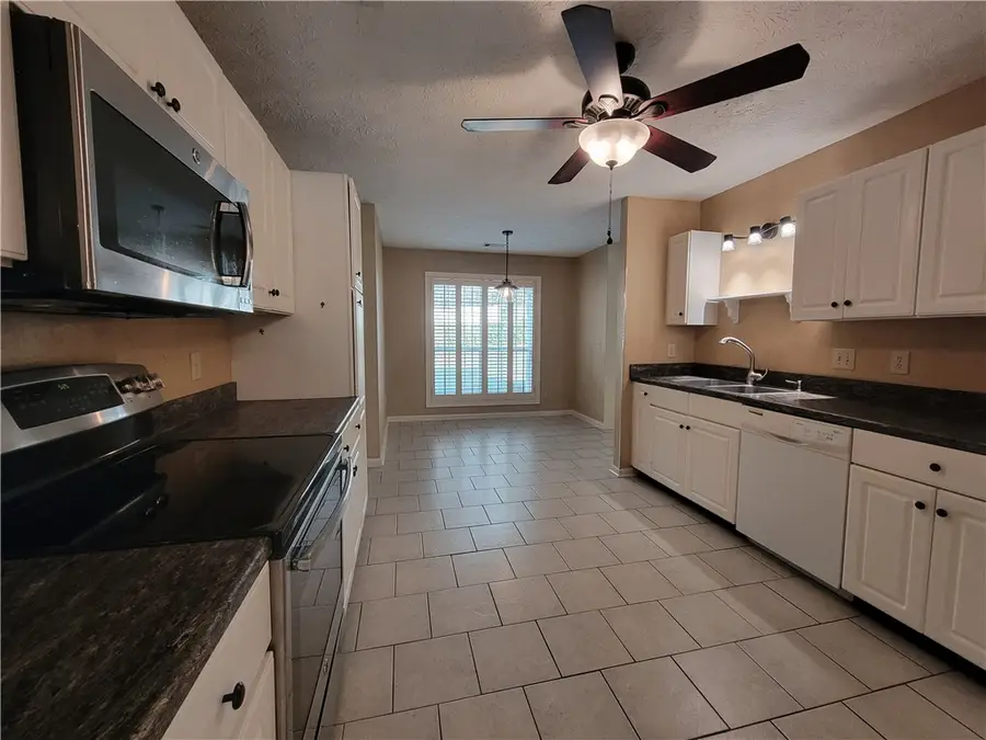 1042 Birch Circle, Auburn Opelika, AL 26830 - #2