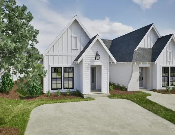 82 Hunters Way, Opelika, AL 36801