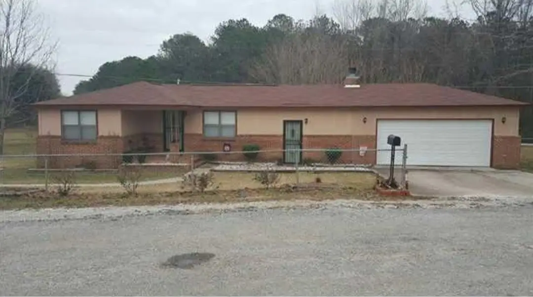 30 Bay Street, Tuskegee, AL 36083 - #1