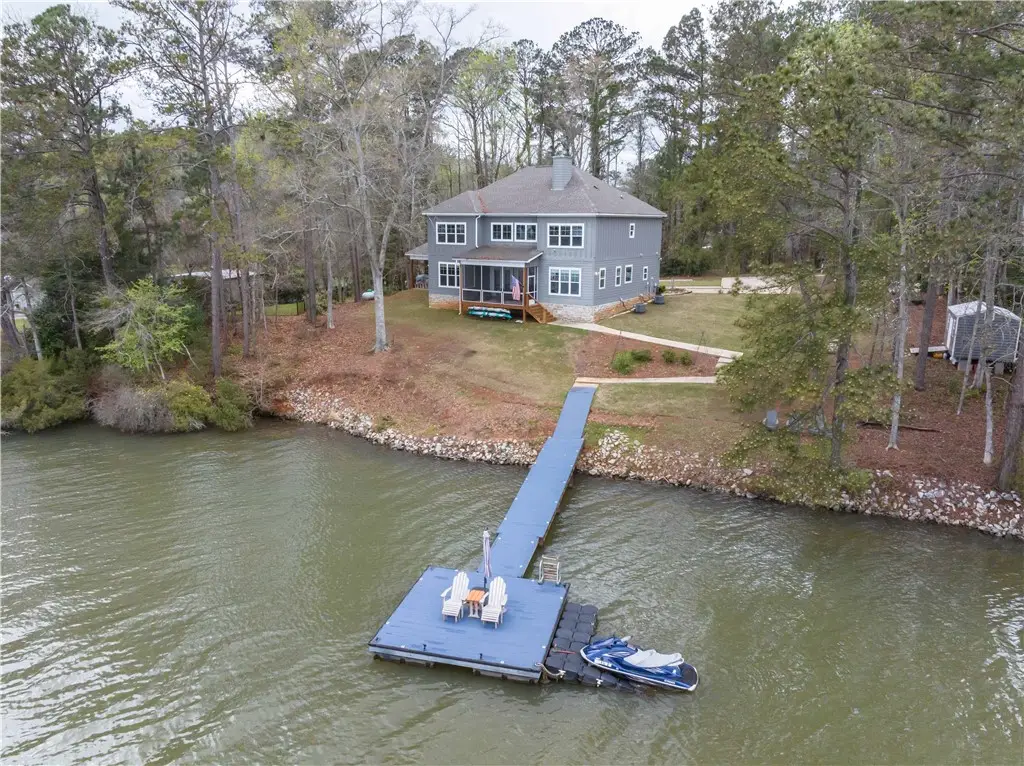 1077 Lee Road 370, Valley, AL 36854 - #1