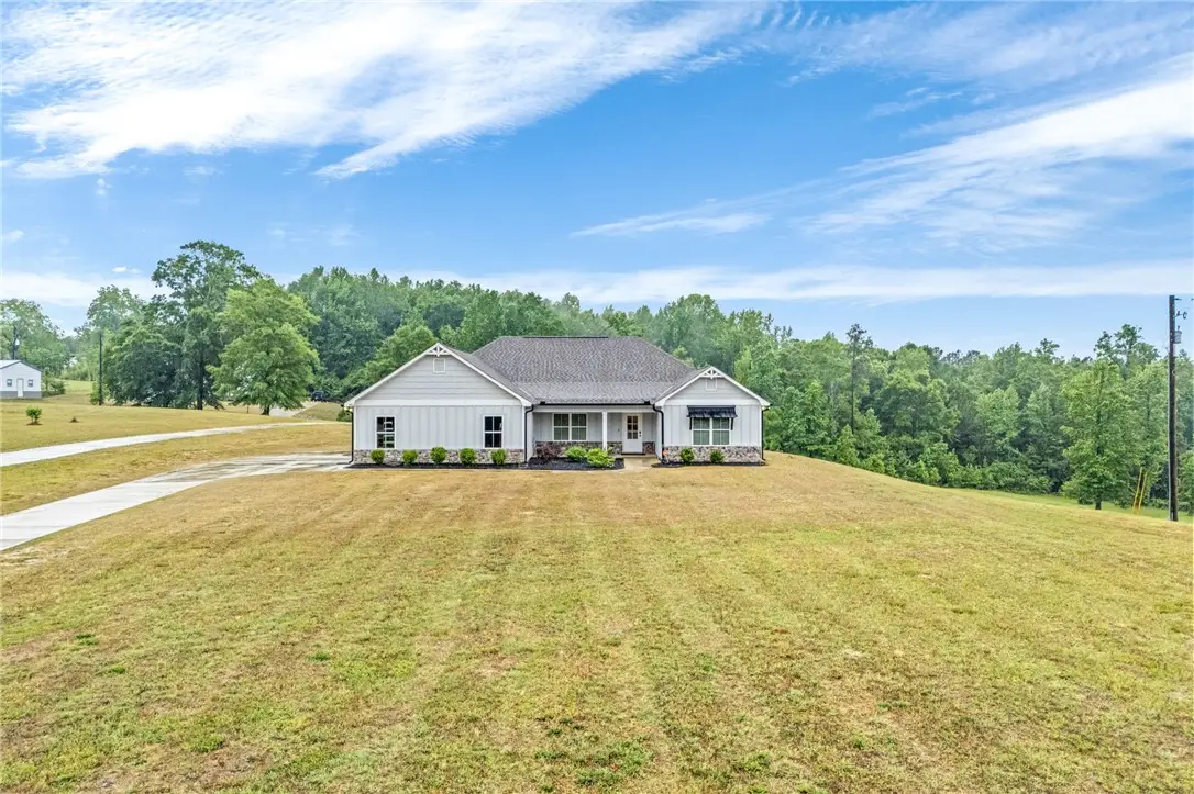 285 Lee Road 852, Opelika, AL 36804 - #1