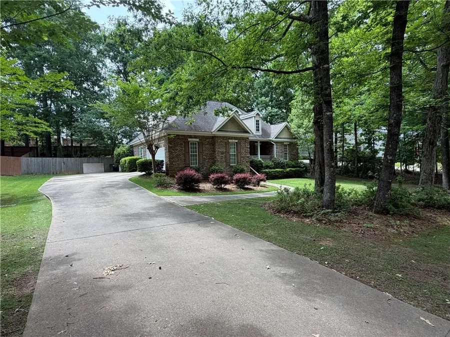 511 Winterburn Avenue, Opelika, AL 36801 - #3