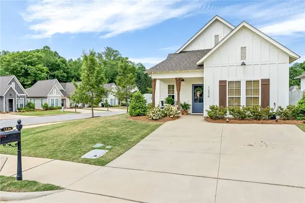 1236 Fox Tail Lane, Opelika, AL 36801