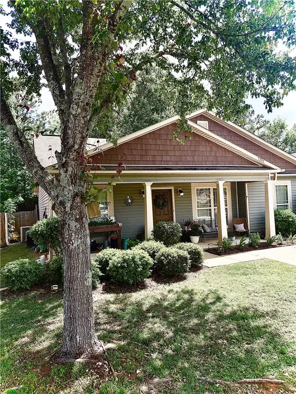 2205 Winding Oak Drive, Opelika, AL 36804