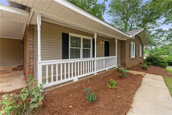 2503 Greenbriar Street, Opelika, AL 36801