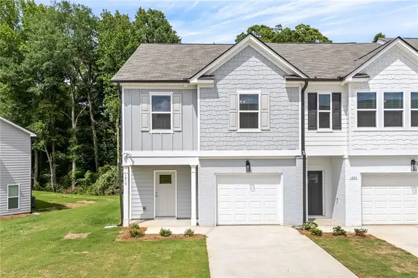 1215 Mccoy Street, Opelika, AL 36801