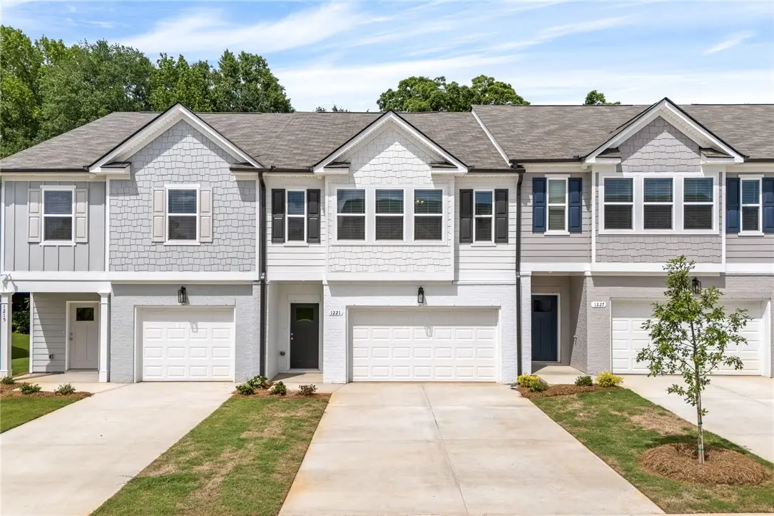 1221 Mccoy Street, Opelika, AL 36801 - #1