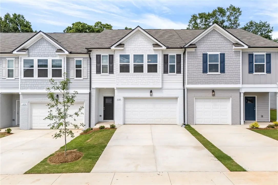 1239 Mccoy Street, Opelika, AL 36801 - #1