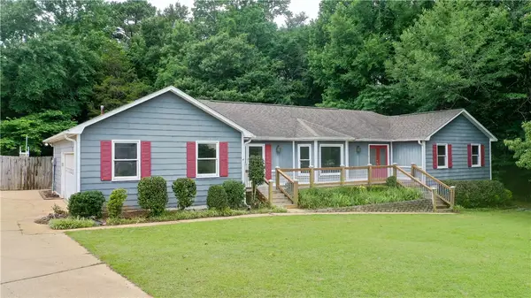 1812 Oak Bowery Road, Opelika, AL 36081