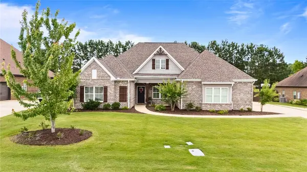739 Towne Lake Parkway, Opelika, AL 36804