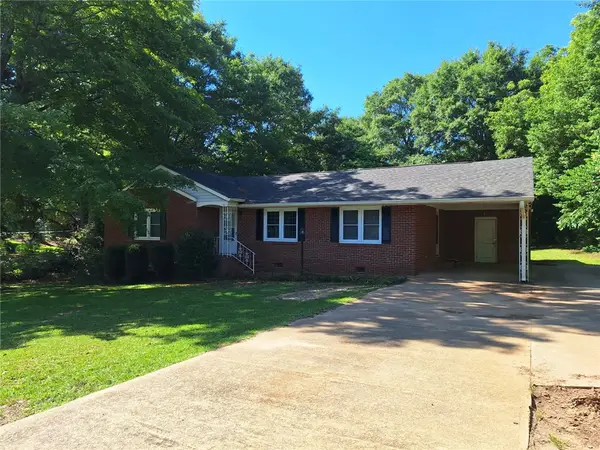 812 N 16th Street, Lanett, AL 36863