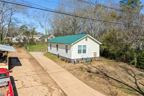 1622 3rd Avenue, Opelika, AL 36804