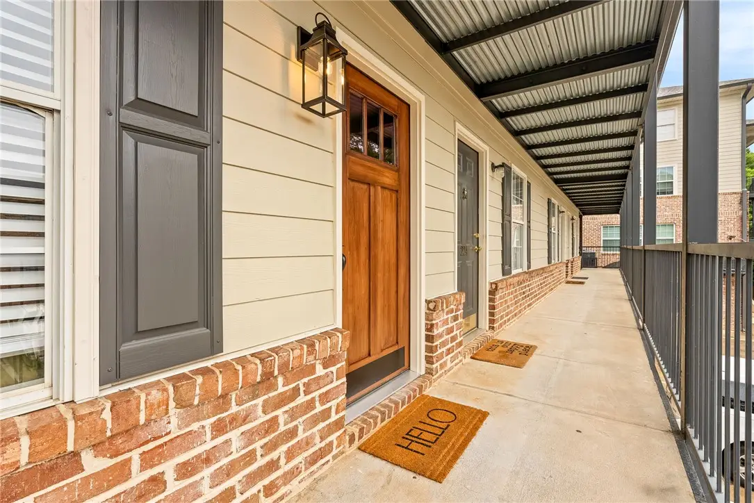 327 N Ross Street #222, Auburn, AL 36830 - #1