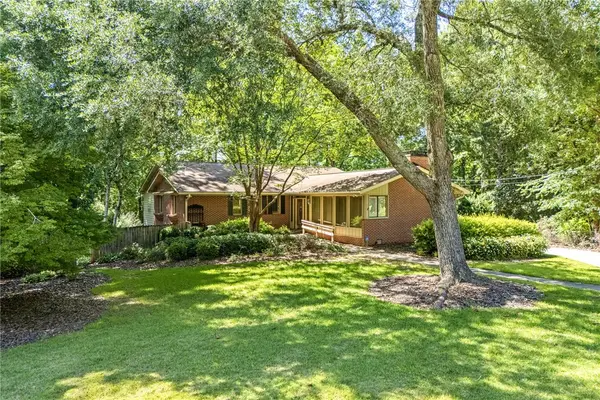 906 Janet Drive, Auburn, AL 36830