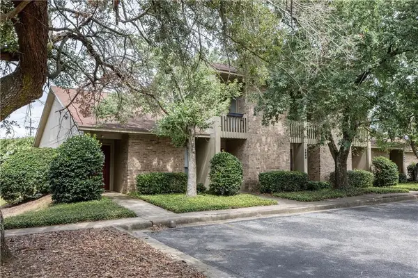 1000 Stonegate Drive #D, Auburn, AL 36832