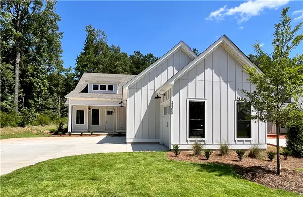 3405 Golden Eagle Lane, Opelika, AL 36801