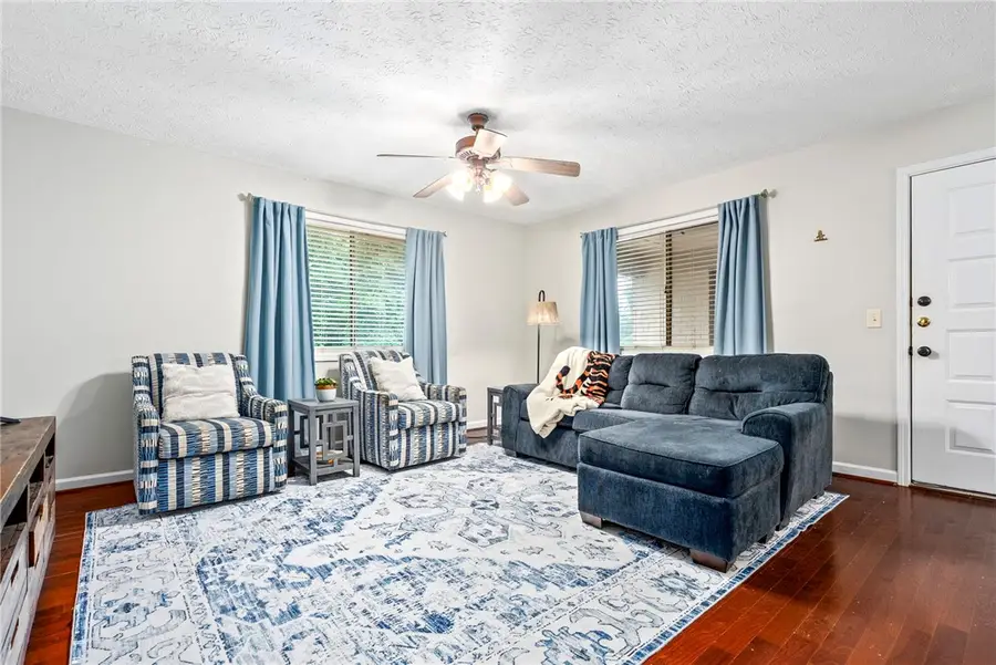 522 N Donahue Drive #7, Auburn, AL 36830 - #3