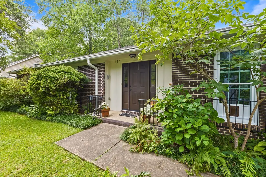 317 Windsor Drive, Auburn, AL 36832 - #1